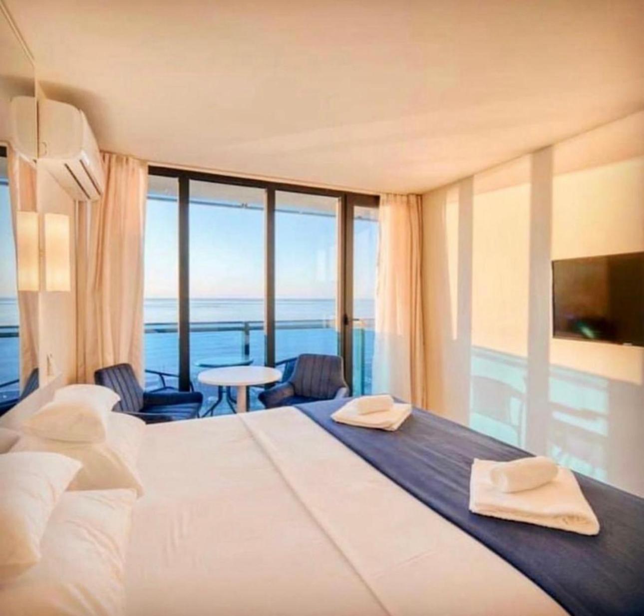 Orbi City Apartment With Sea View 바투미 외부 사진