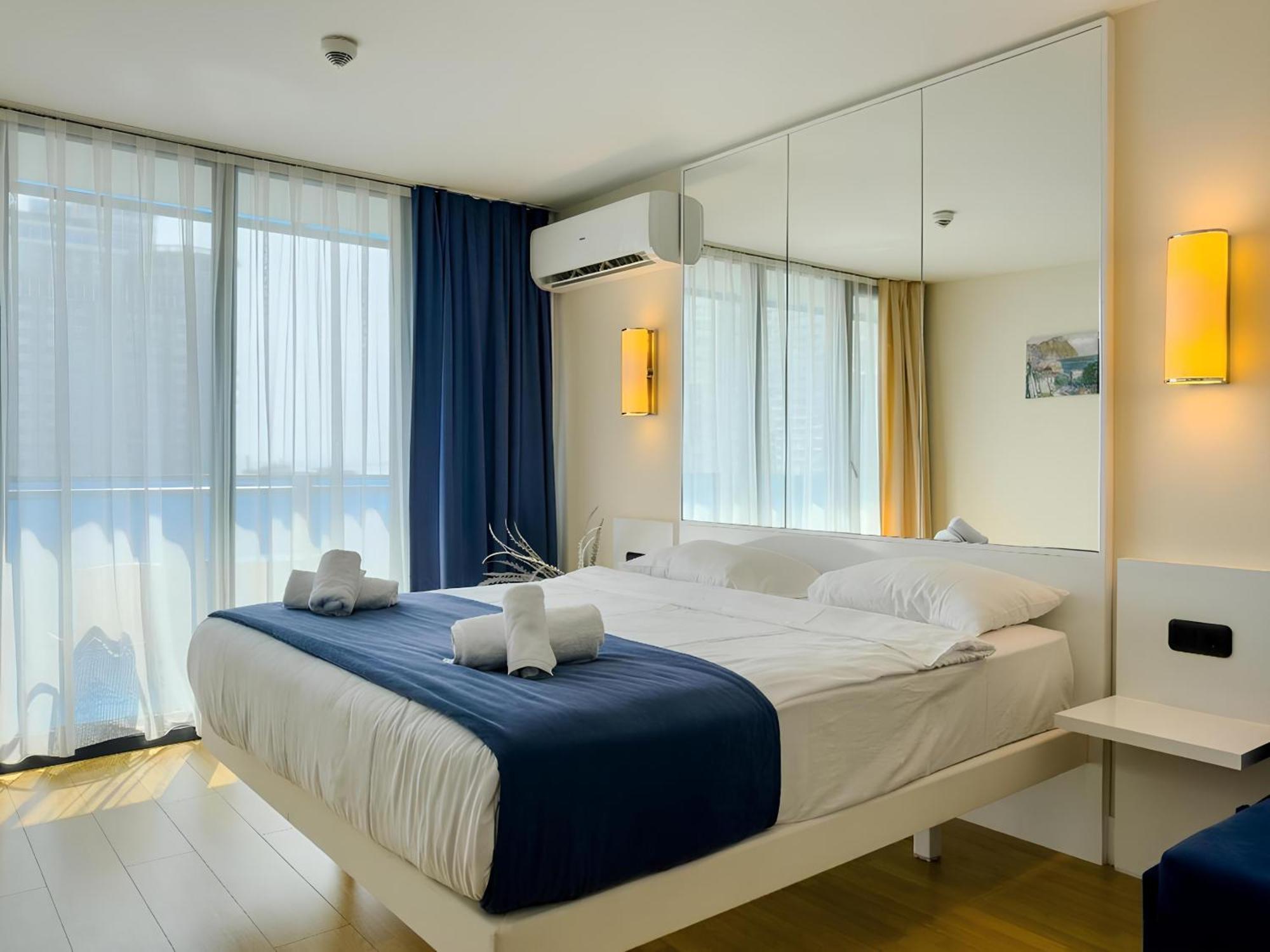 Orbi City Apartment With Sea View 바투미 외부 사진